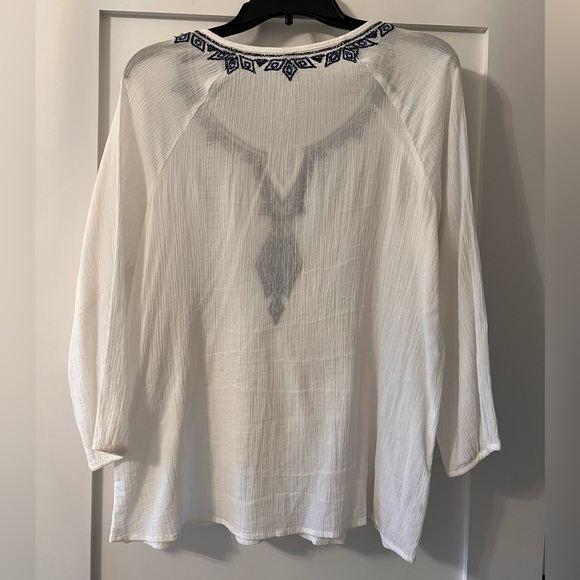 White and Blue Embroidered Shirt - Picture 3 of 7